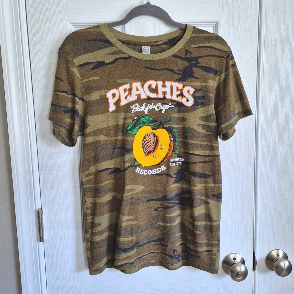 *AS IS* vintage style single stitch Peaches record store camo t shirt mens small